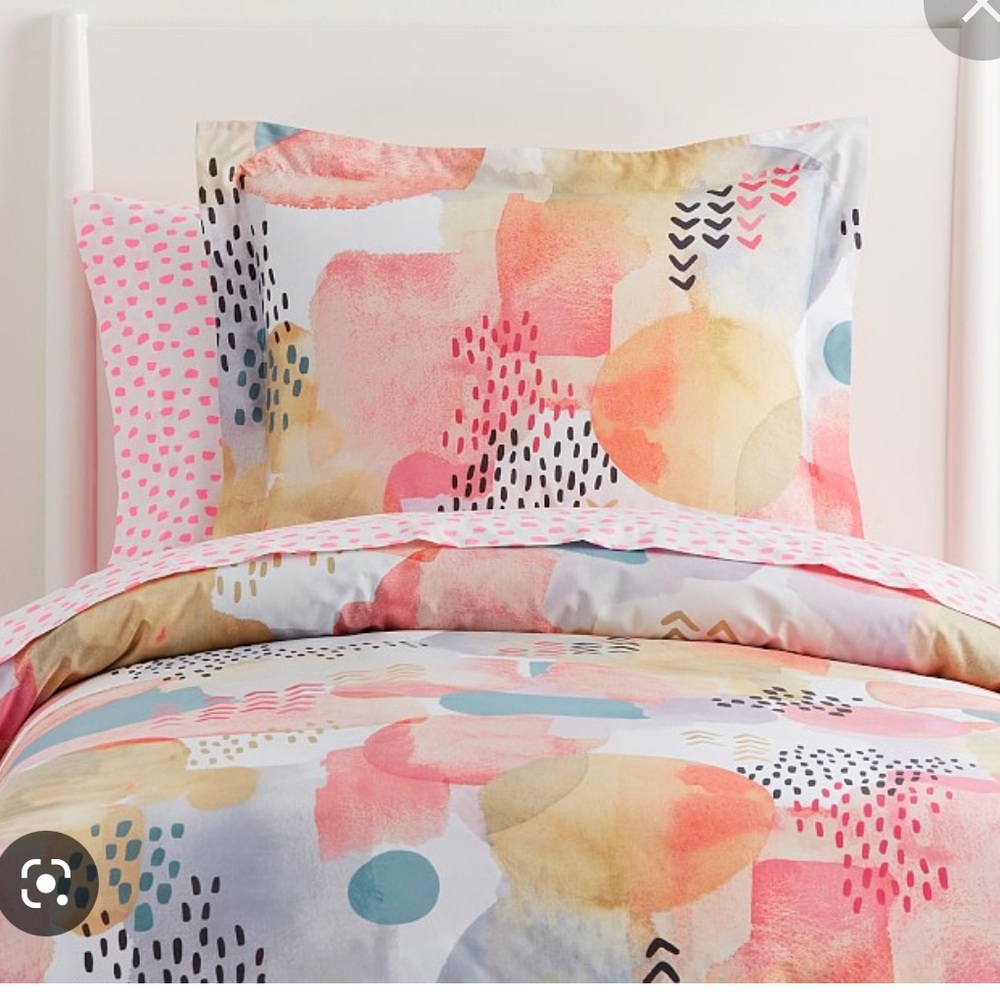 NWT - Pottery Barn Lexi 1 Standard Sham